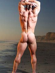 Muscled guy erotic photo set