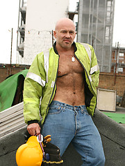 Hairy Construction Workers - Carlo Cox and Ray Stone