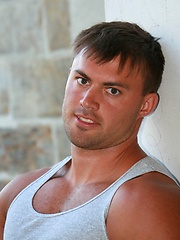 Bodybuilder Tomas Masek gets naked and shows all