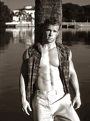 Farm boy from Texas bares his muscled body