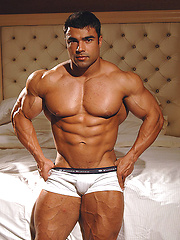 Competitive bodybuilder Eduardo Correa is stunningly handsome