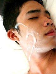 Asian Twink Gets Fucked & Receives a Cum Facial