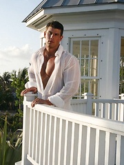 Zeb Atlas posing at the sunny morning