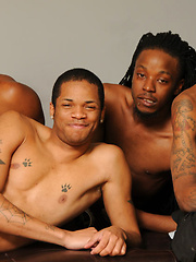 Four blacks and one white guy in orgy